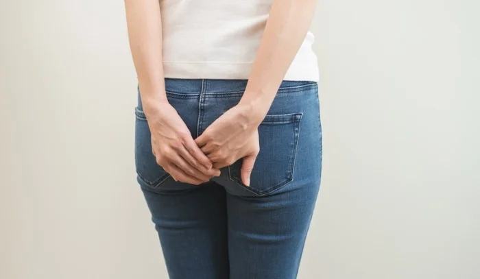 συμπτώματα περιεδρικού συριγγίου πόνος